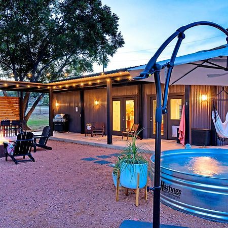 הוילה פרדריקסברג Container Haus Pet Friendly With Cowboy Pool מראה חיצוני תמונה