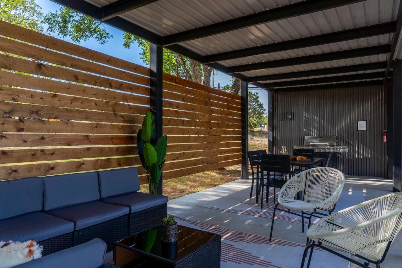 הוילה פרדריקסברג Container Haus Pet Friendly With Cowboy Pool מראה חיצוני תמונה