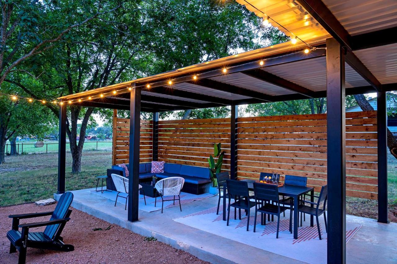 הוילה פרדריקסברג Container Haus Pet Friendly With Cowboy Pool מראה חיצוני תמונה