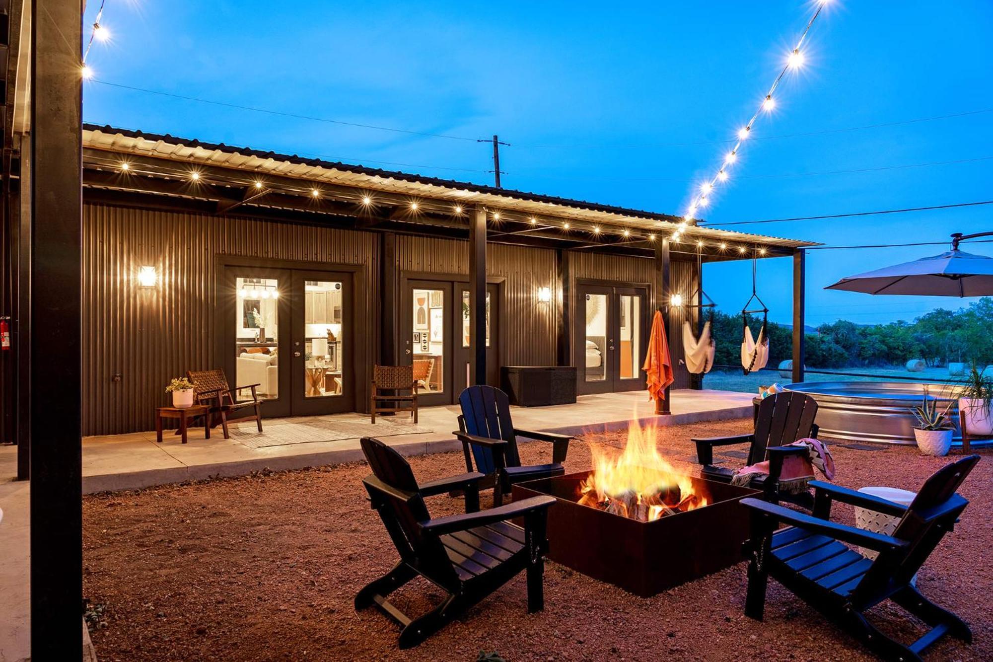 הוילה פרדריקסברג Container Haus Pet Friendly With Cowboy Pool מראה חיצוני תמונה